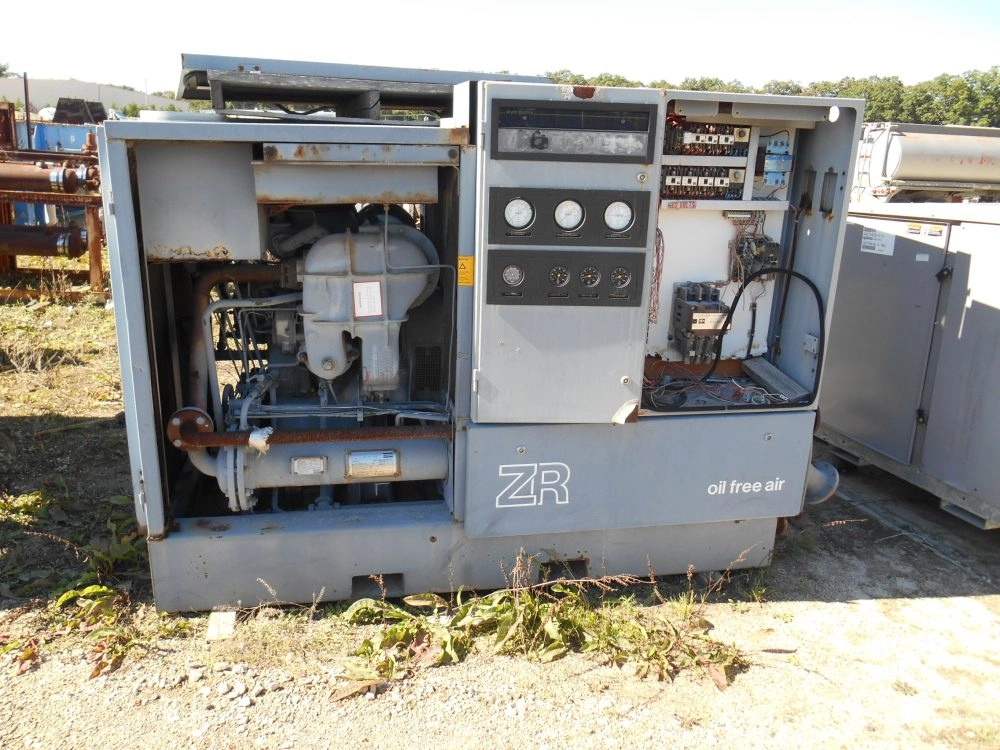 423 CFM, 123 PSI, 100 HP Atlas Copco 2-Stage Rotary Screw Air Compressor