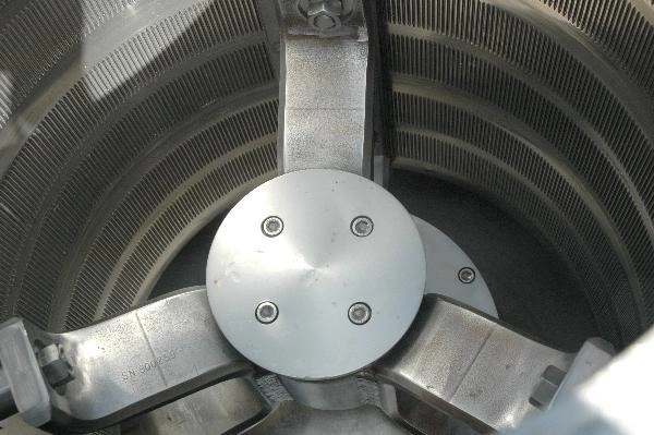 Voith Model 7 Axiguard Stainless Steel Pressure Screen