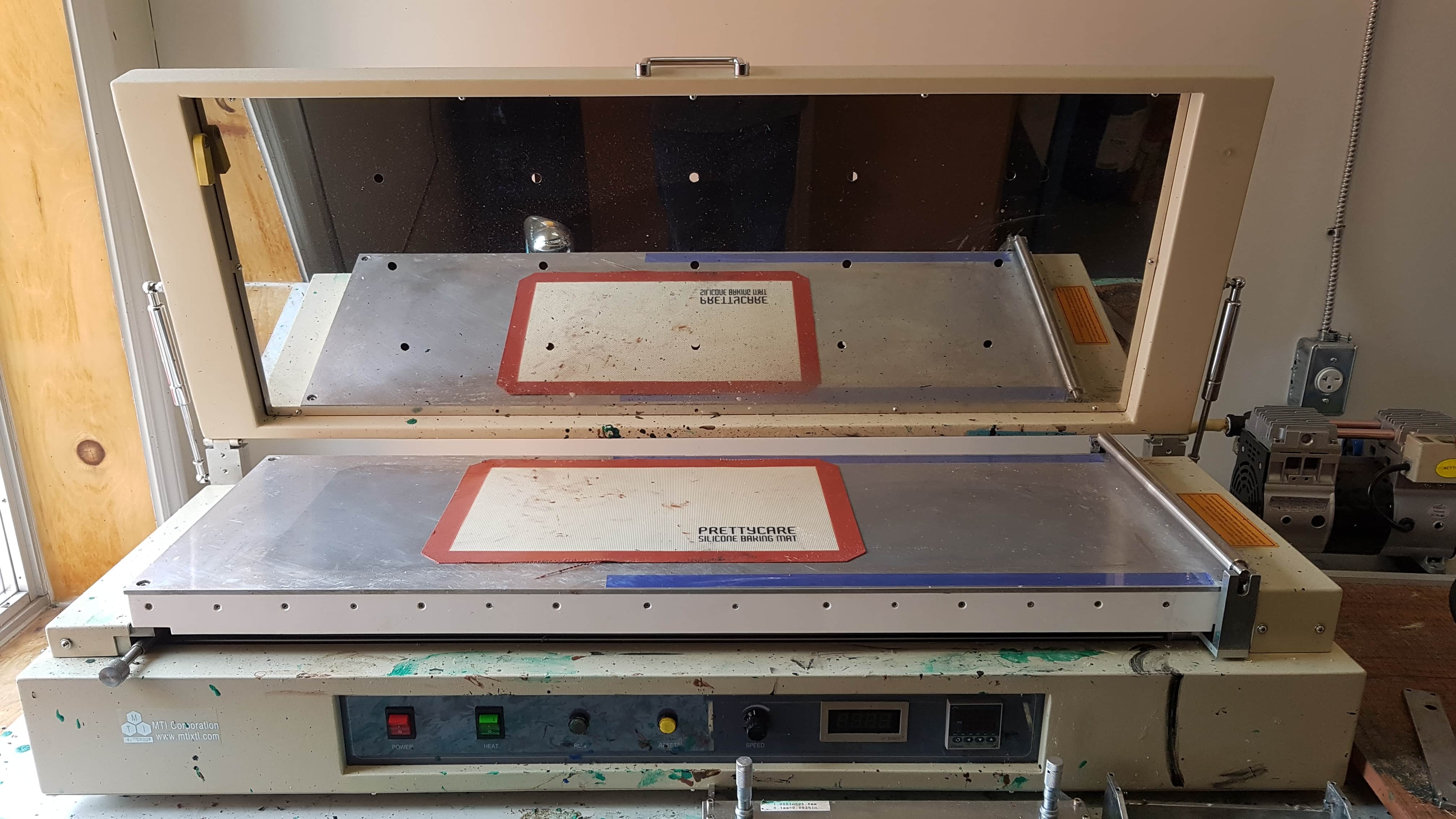 Large Tape Casting Sheet Coater (14”Wx40”L) w/ 120°C Heat-able Vac. Bed & Doctor Blade