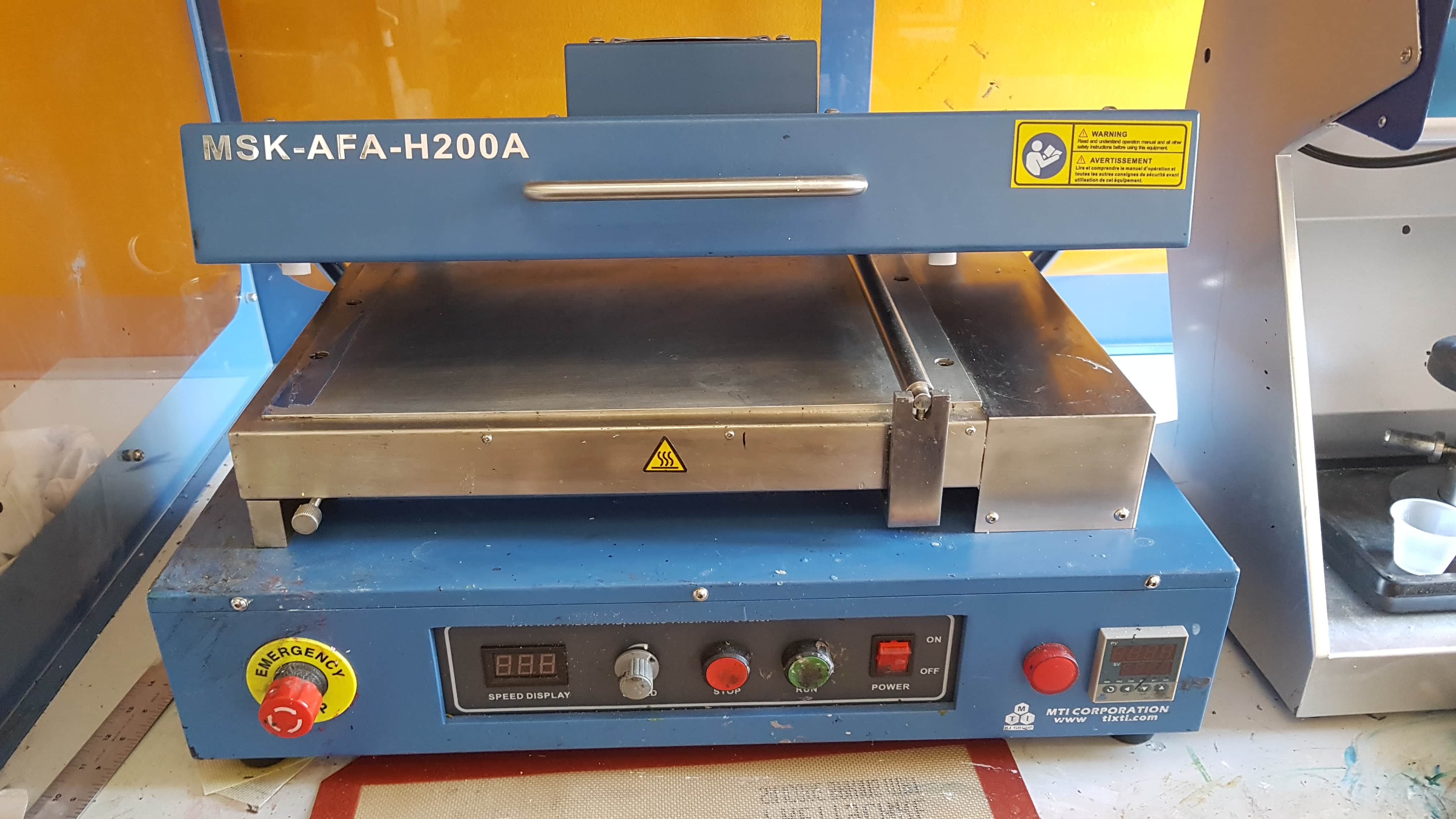 250ºC Tape Casting Coater with Heated Vacuum Bed (250Wx400L mm) & Doctor Blade