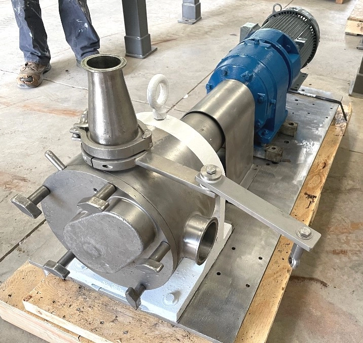 Sine/Sundyne pump Model MR-135 Pump