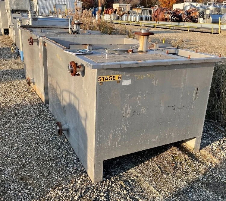 800 Gallon Stainless Steel Settling/Storage tanks