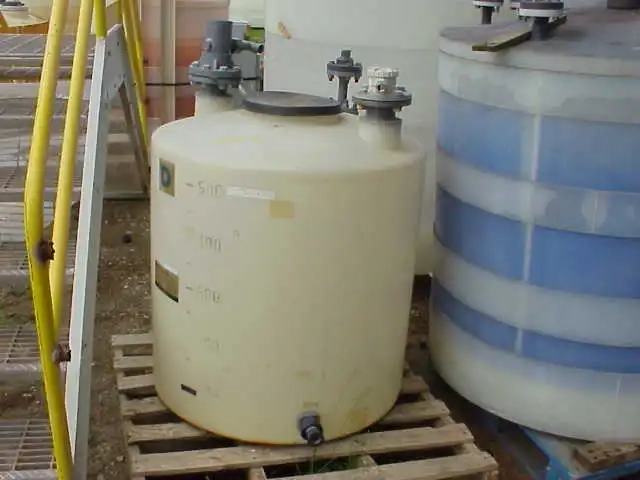 150 gallon (500L) Poly storage tank