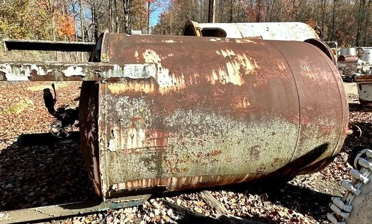 1800 gallon, carbon steel pressure vessel