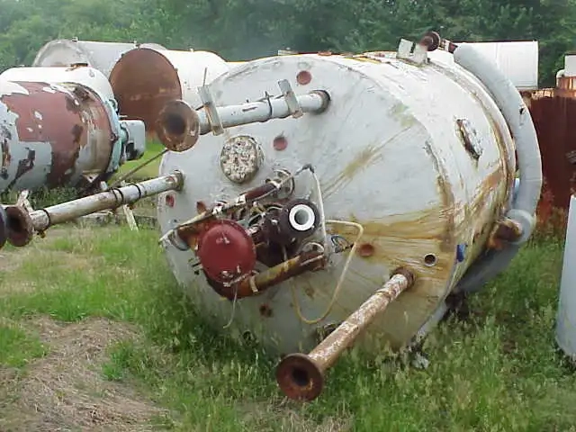 1000 Gallons DE DIETRICH glass lined reactor