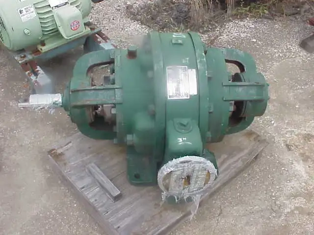 NASH vacuum compressor.  Size 1251C