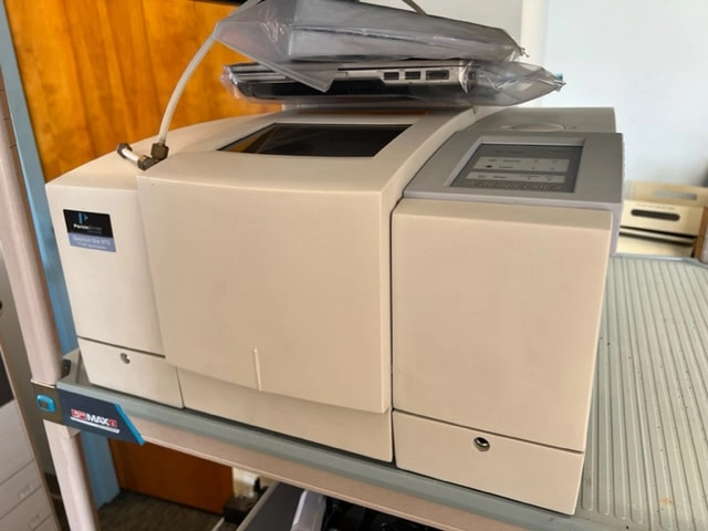 Perkin Elmer  Spectrum ONE NTS FT-NIR Spectrometer