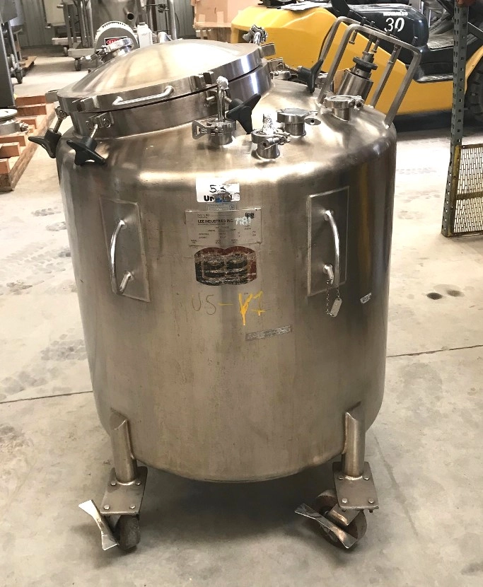 used 132 Gallon (500 Liter) LEE portable Totes/Vacuum Vessels for sale