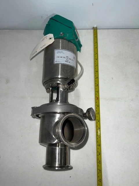 Tri-Clover 2 1/2" Sanitary 2 Way Valve Actuator Unused