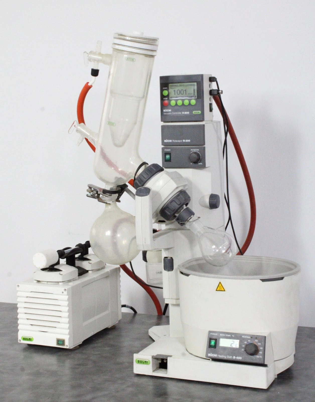 Buchi RotoVapor R-200 Rotary Evaporator W B-490 Water Bath Vac Pump ...