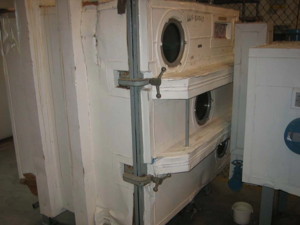 73 Sq. Foot, 8 Shelves Stokes Heresite Lined Vacuum Shelf Dryer