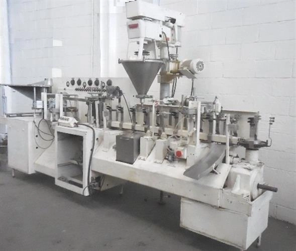Bartelt automatic pouch former