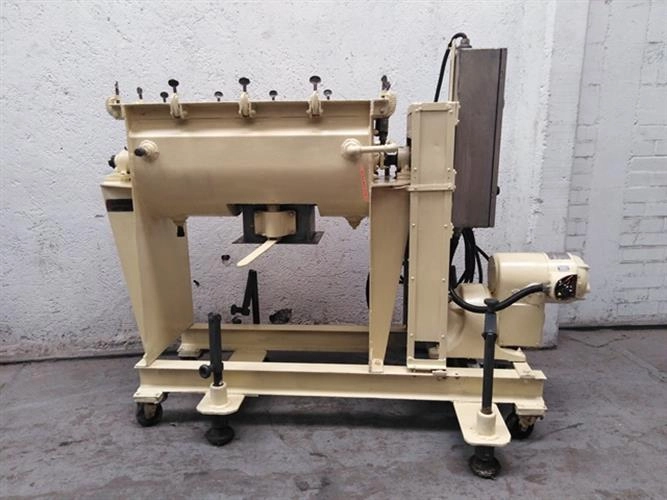 3 Cubic Foot Double ribbon blender