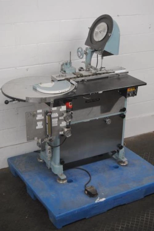 Cozzoli model R100 Vial Stoppering Machine -