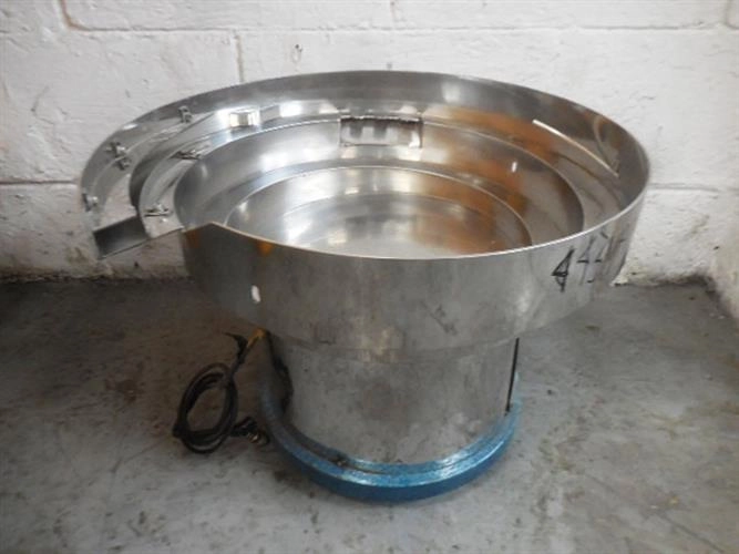 Stainless steel cap feeder