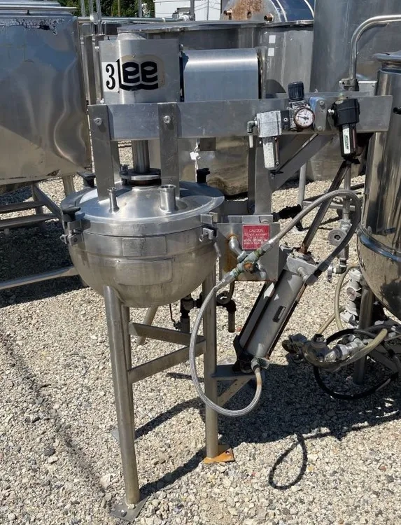 5 Gallon LEE Jacketed Mix Kettle with scraper blades