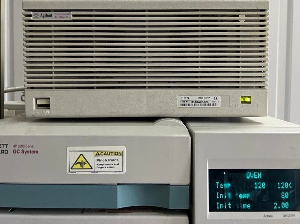 HP 6890 GC Series Gas Chromatograph + 7673 Injecto