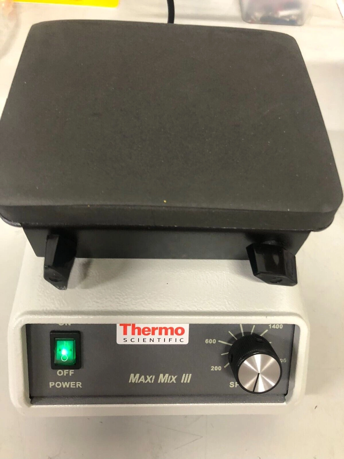 Thermo Scientific Shaker Maxi-Mix™ III Vortex Mixe