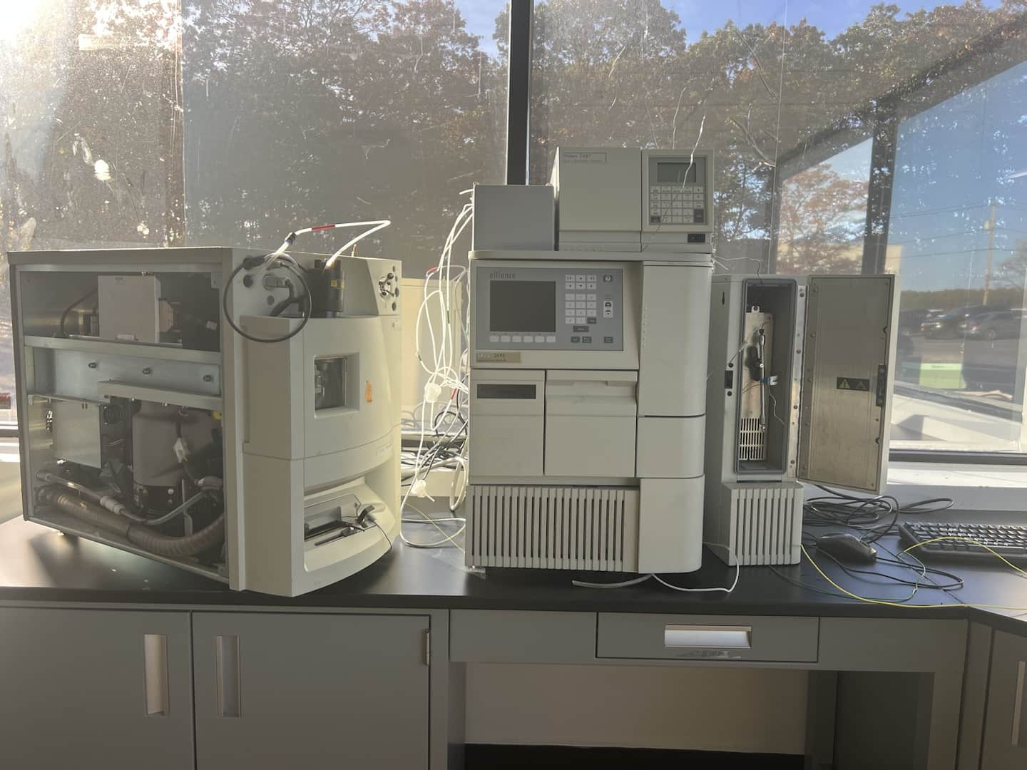 Waters 2695 HPLC, 2487 DAD and MicroMS system