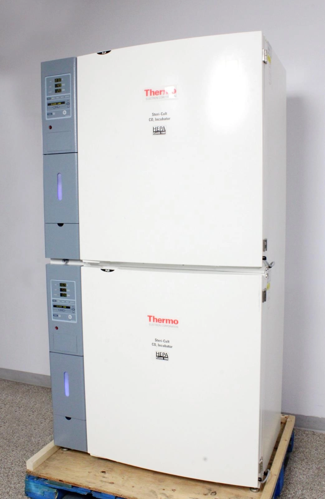Thermo Forma 3310 Double Stacked CO2 Incubator with 90-Day Warranty