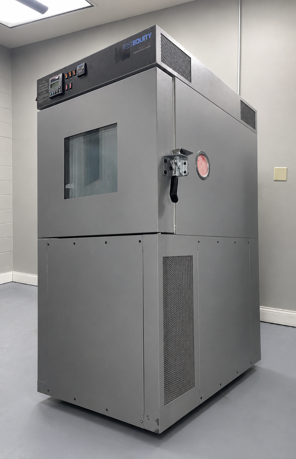 Environmental Chamber -- Fully Working ESPEC SU-241 Temperature
