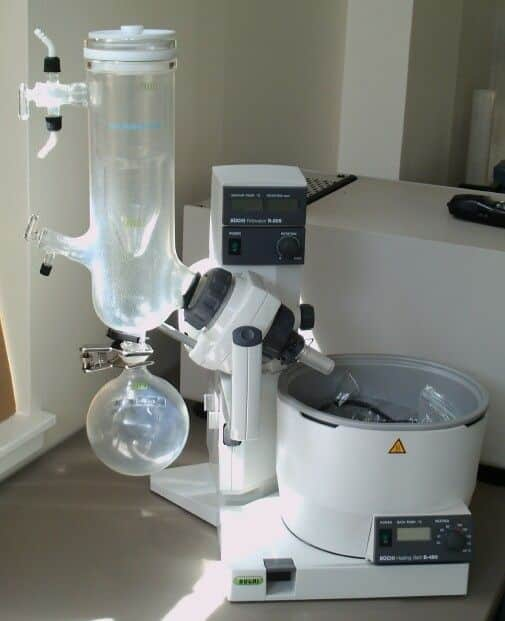 Buchi R205 with C glassware and B490 waterbath - pump, vacuum control and woulf bottle available at additional cost
