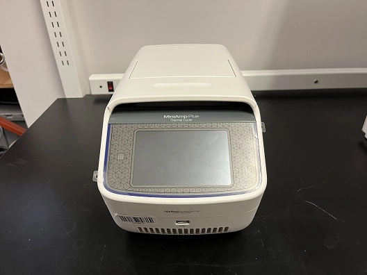 Applied Biosystems MiniAmp Plus PCR / Thermal Cycler