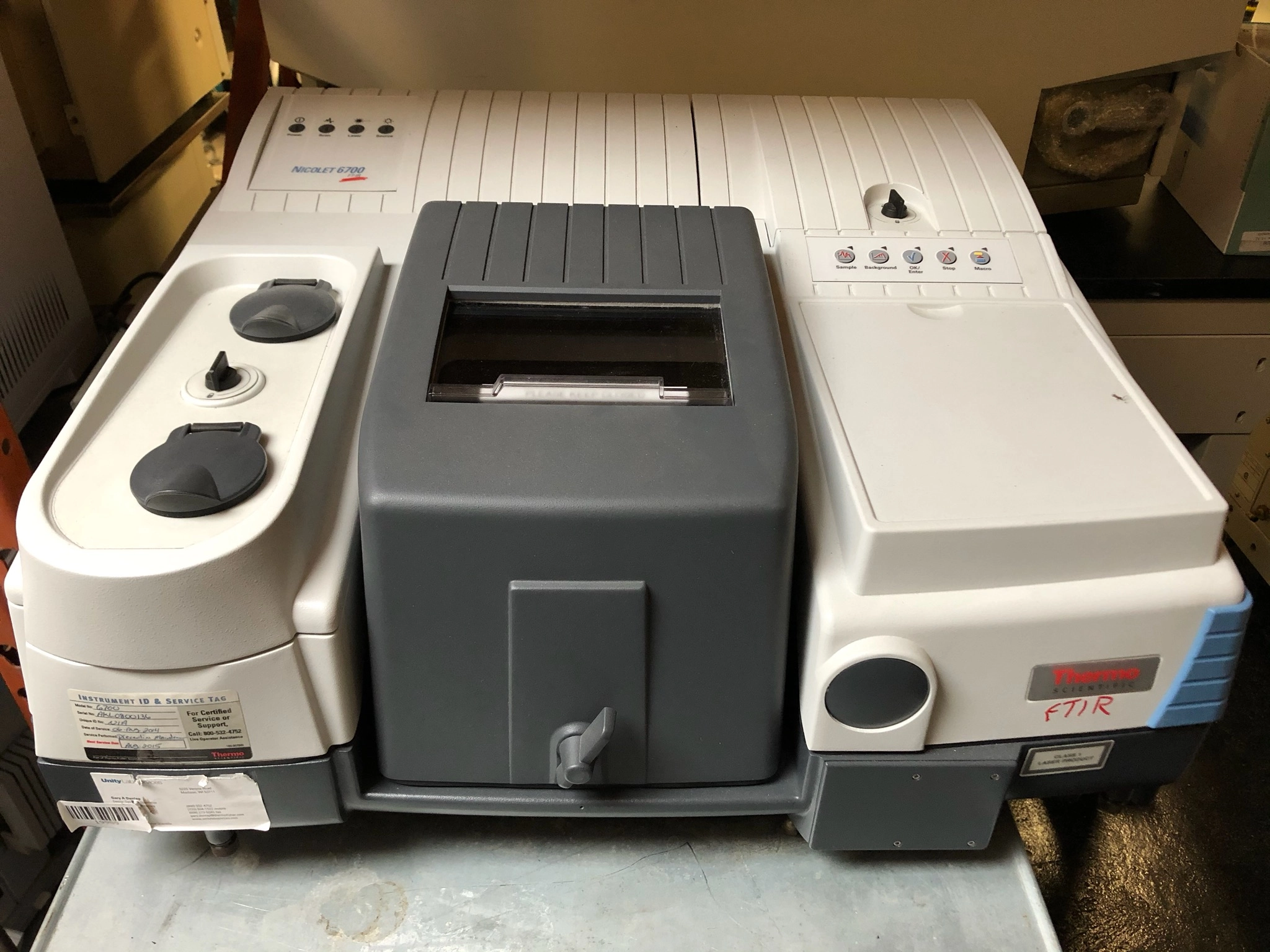 Thermo Scientific Nicolet 6700 FT-IR Spectrophotometer