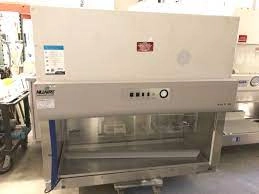 Nuaire NU-425-500 Biosafety Cabinet