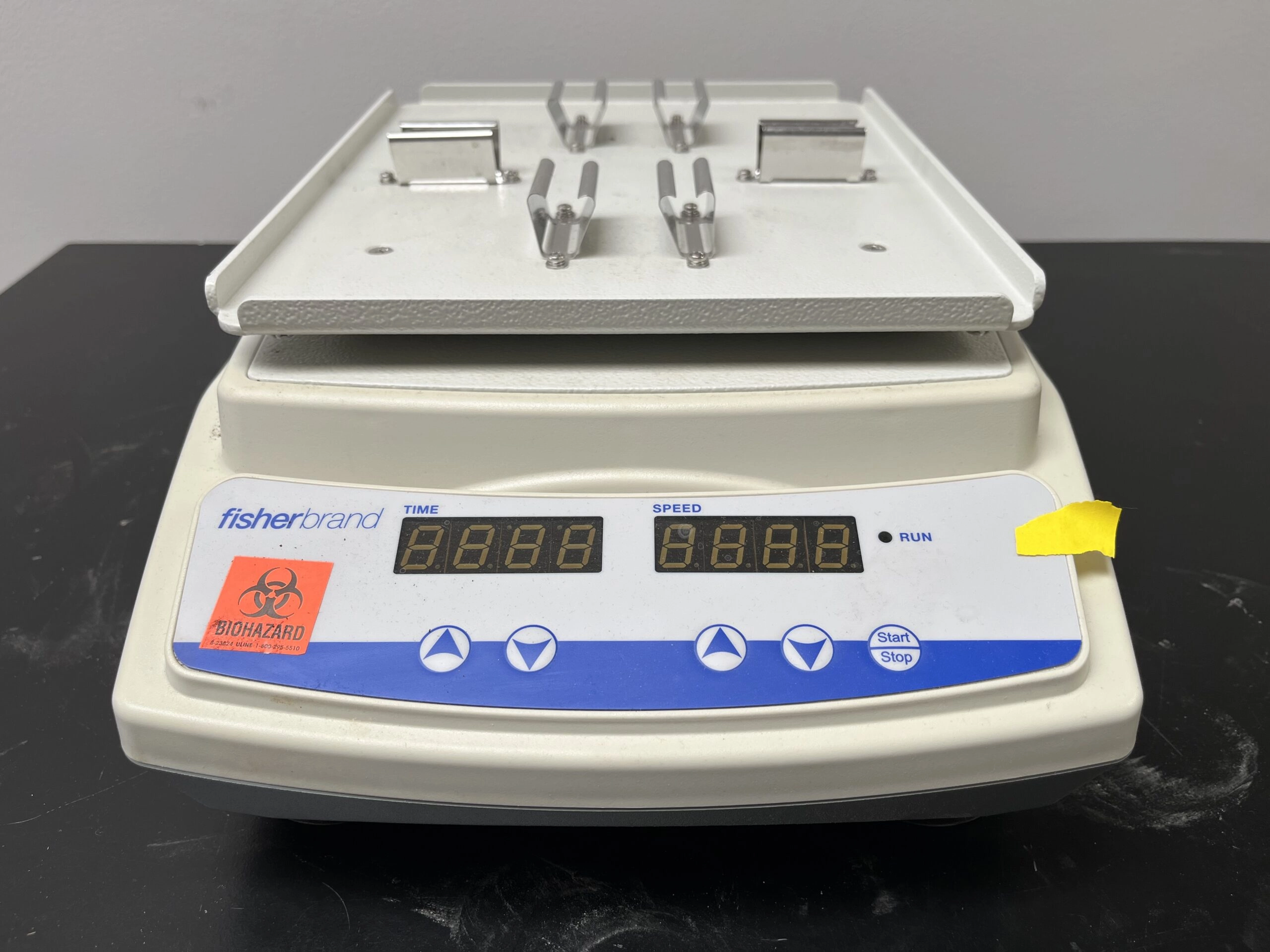 Fisher Scientific 88861023 Microplate Shaker