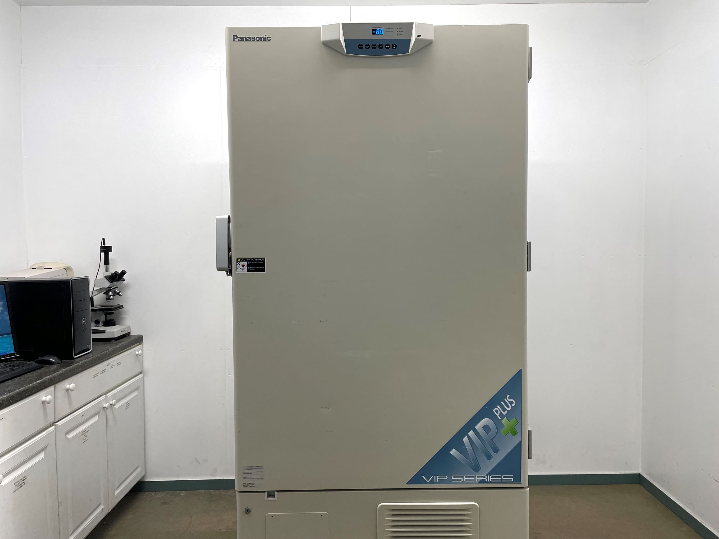 Ultra Low Freezer -- Year 2017 Panasonic MDF-U76VC Ultra Low Temperature Lab Freezer -80C working/warranty