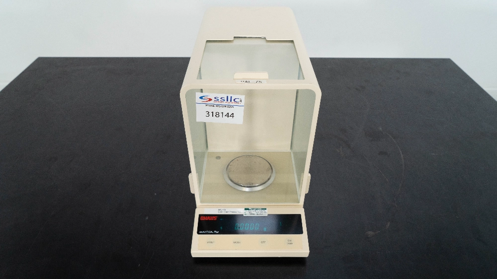 Ohaus AP310 Analytical Balance