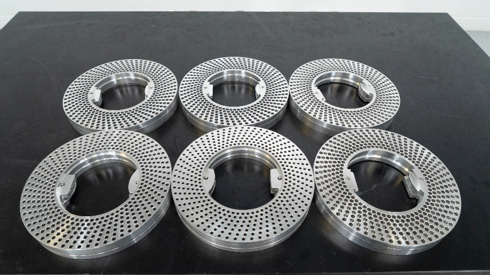 Set of Size 1 Rings For Schaefer Model 10 Capsule Filling Machine - Quantity 6