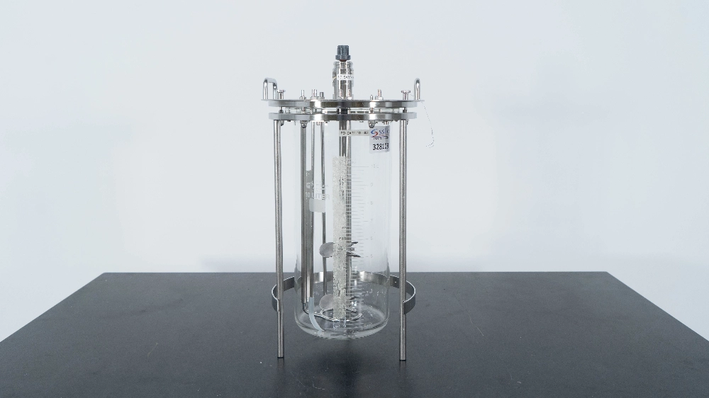 ChemGlass 10 Liter Glass Reactor Vessel with Impeller | LabX.com