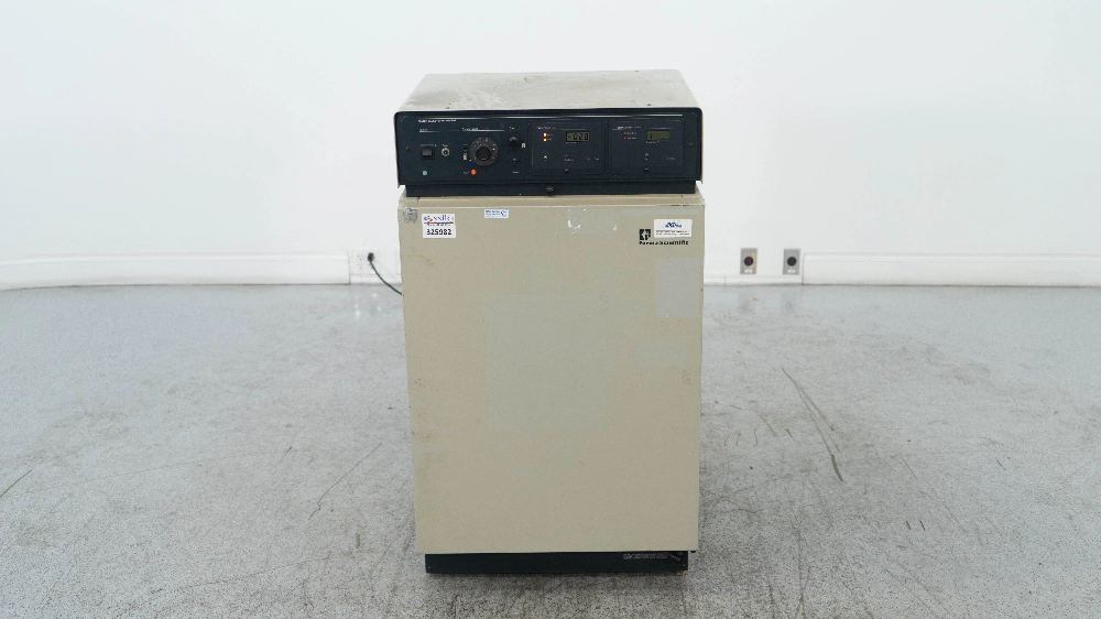 Forma Scientific 3154 Water Jacketed CO2 Incubator