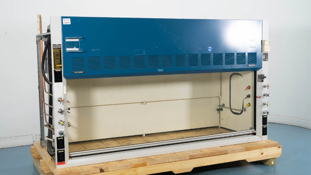 Fisher Hamilton SafeAire 8' Fume Hood