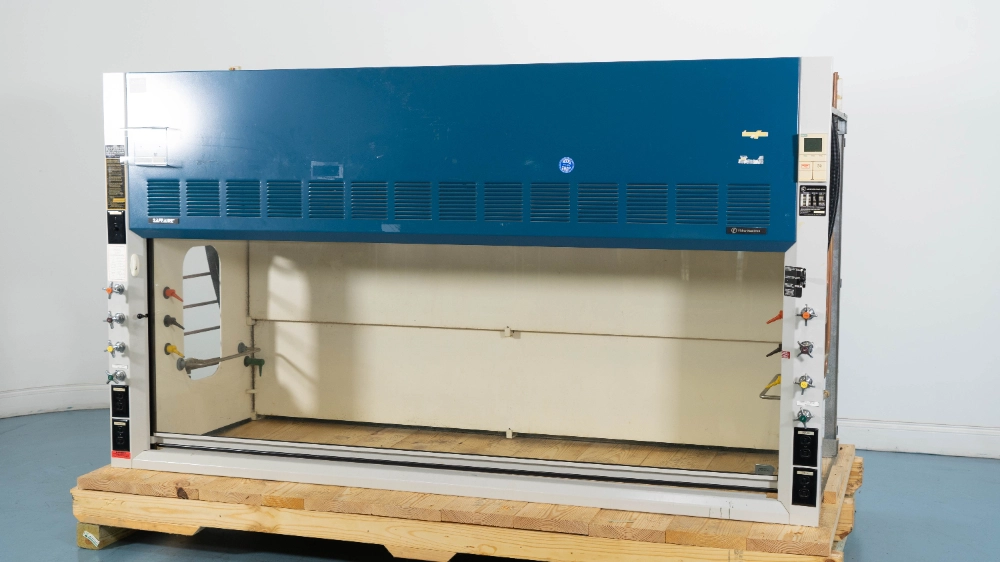 Fisher Hamilton SafeAire 8' Fume Hood