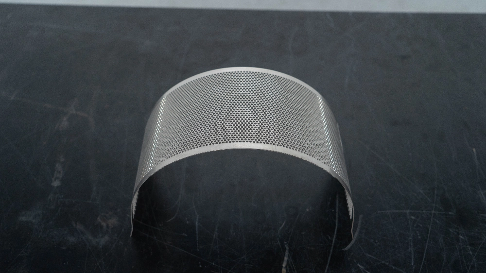 Mills Mesh Multi - Black