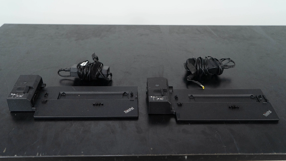 Lenovo ThinkPad Pro Docks - Quantity 2