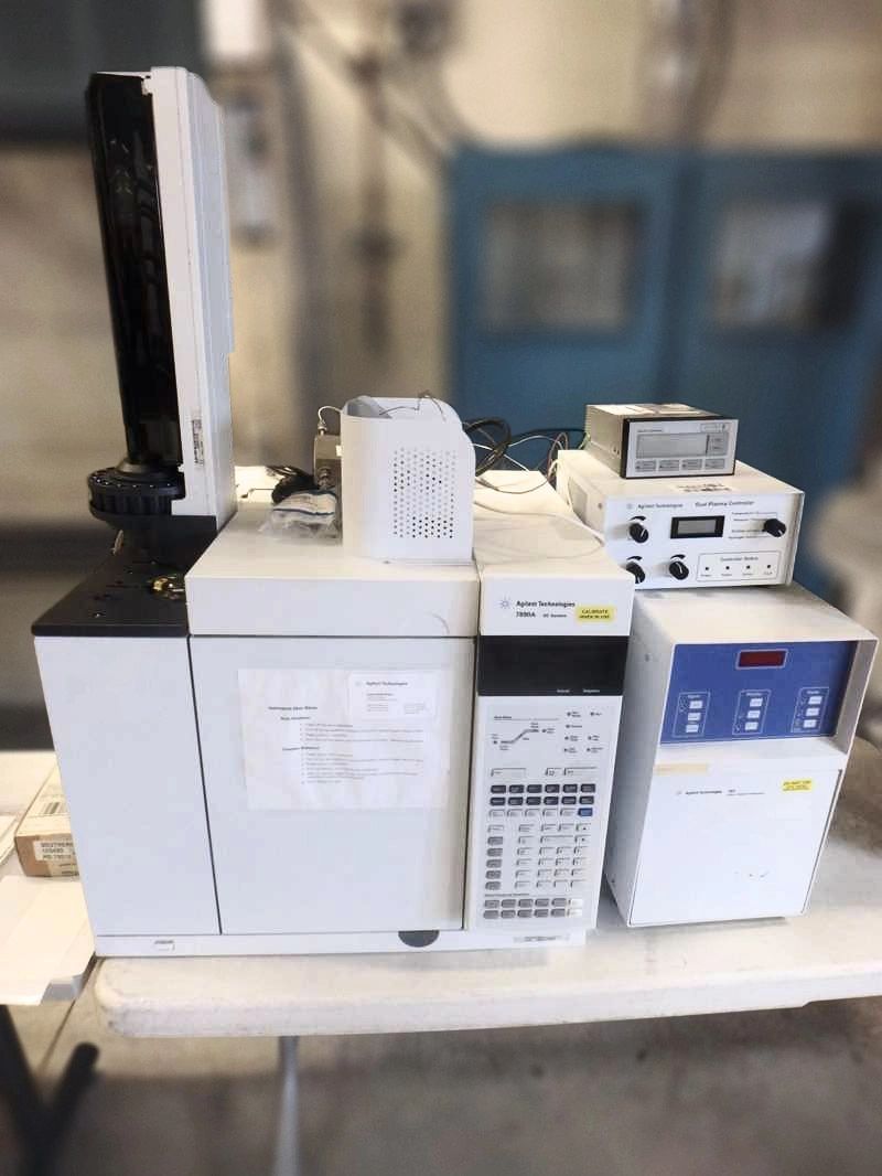 Agilent 7890A GC with FID, SCD, Dual Plasma Controller, and Mass Flow Controller