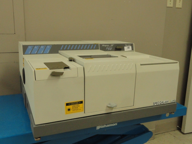 Nicolet Magna-IR Spectrometer 750