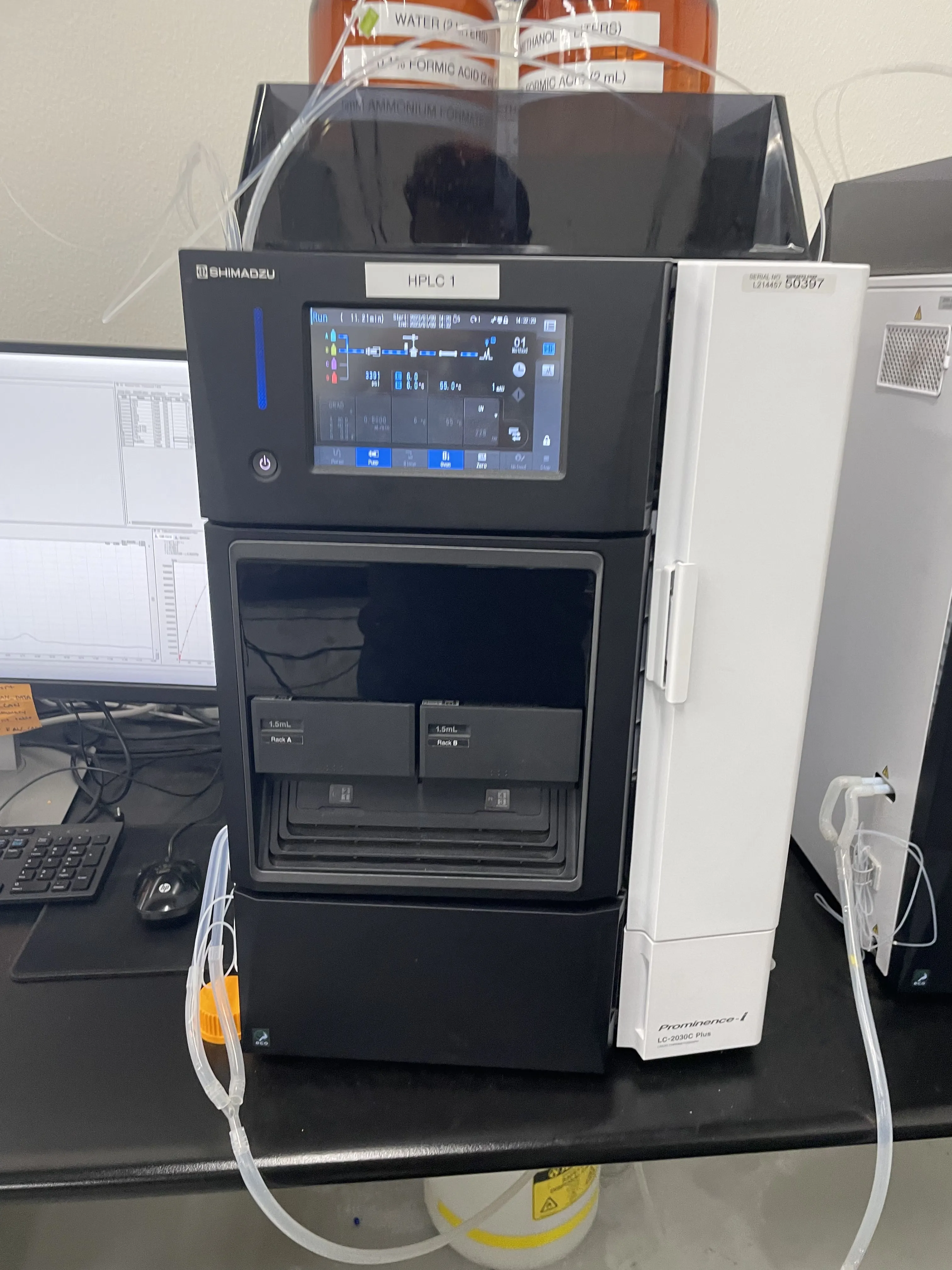 Shimadzu HPLC 2030 with Labsolutions software installed