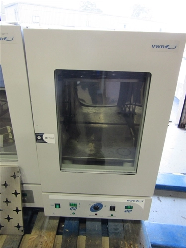 VWR 1575 Incubator Shaker