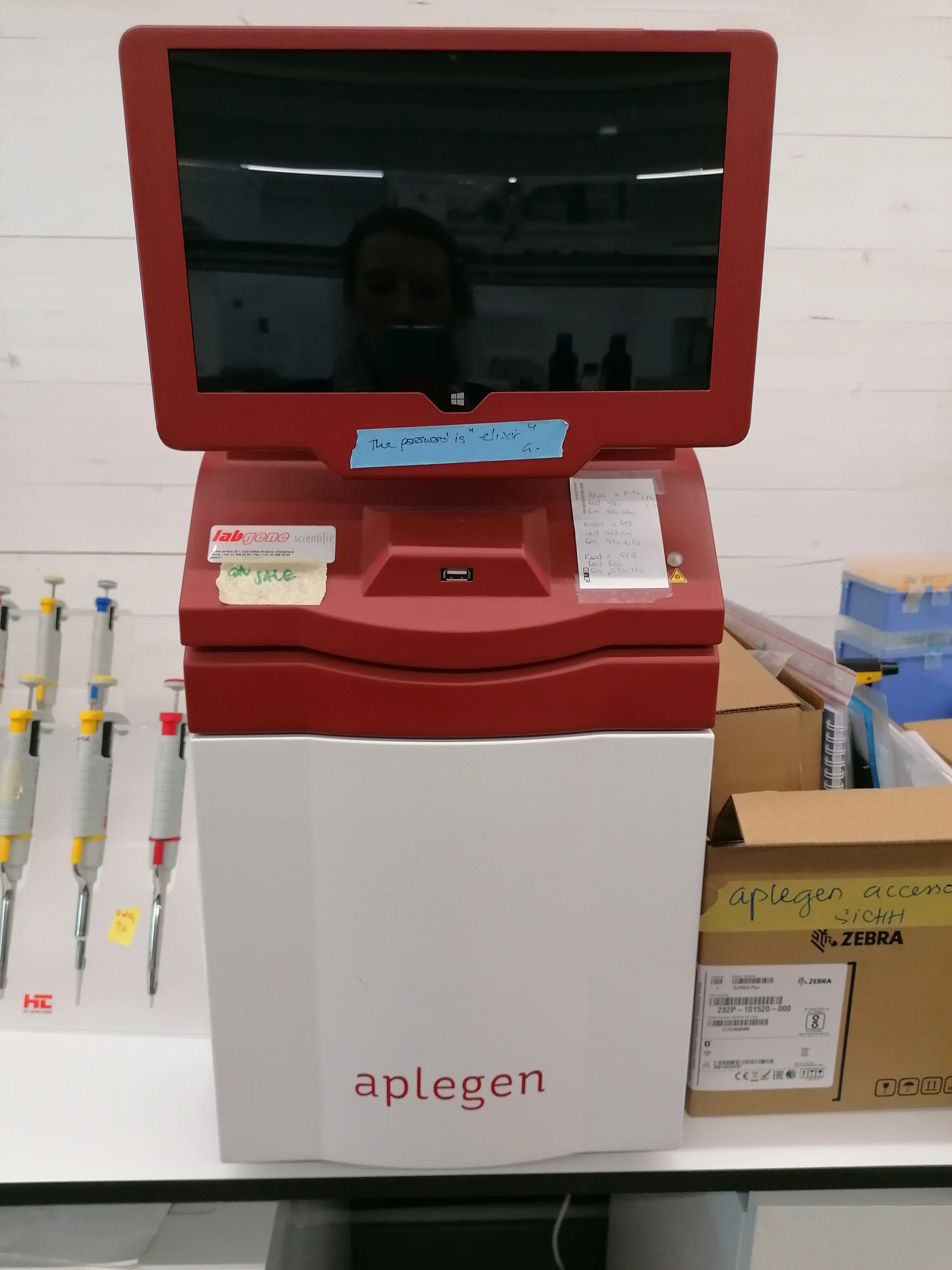 Aplegen Omega Lum™ C Imaging System 81-12110-00
