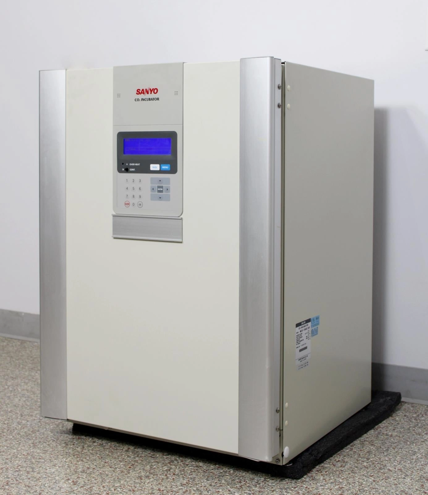 Sanyo MCO19AIC (UV) CO2 Incubator w/ Shelves For Sale Labx Ad DIS