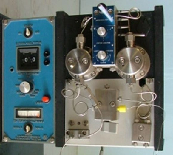 Waters associates 6000A chromatography pump, model...