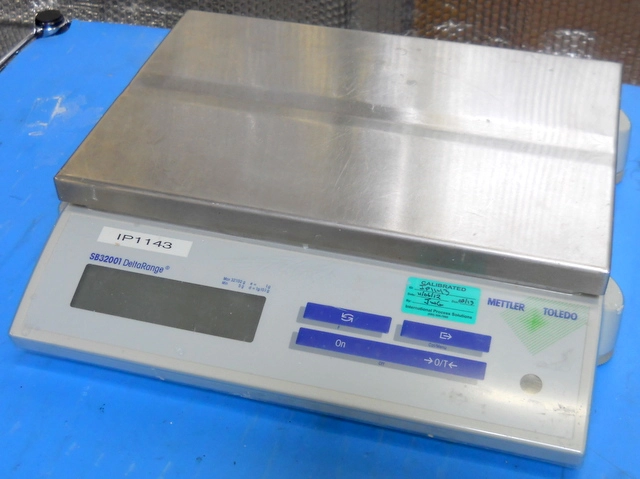 Mettler Toledo SB32001DR DeltaRange Precision Balance