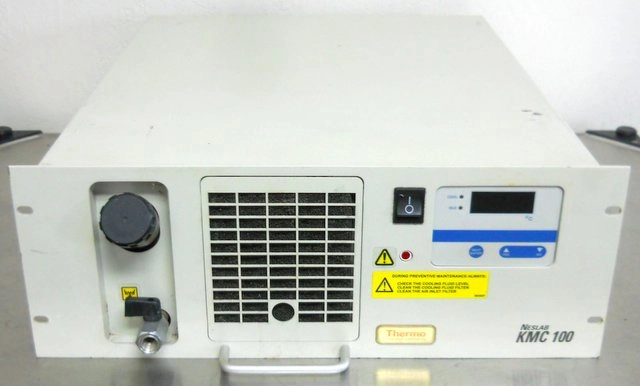 Thermo Neslab KMC 100 Rack Mount Chiller