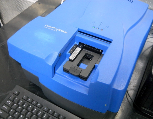 Axon / Molecular Devices GenePix 4000B MicroArray Scanner | LabX.com