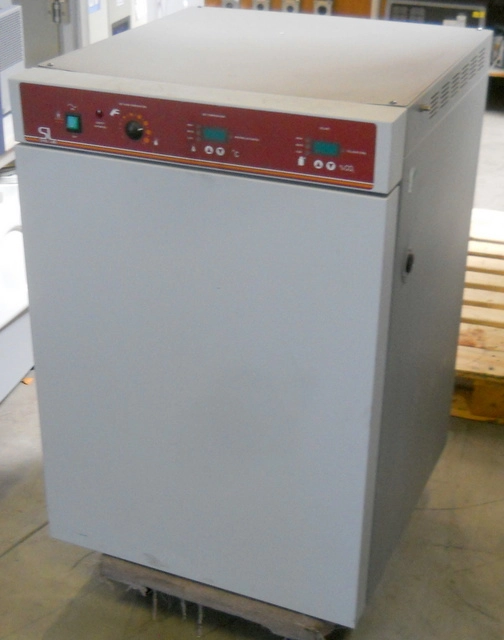 Shel-Lab 5215 Air-Jacketed CO2 Incubator